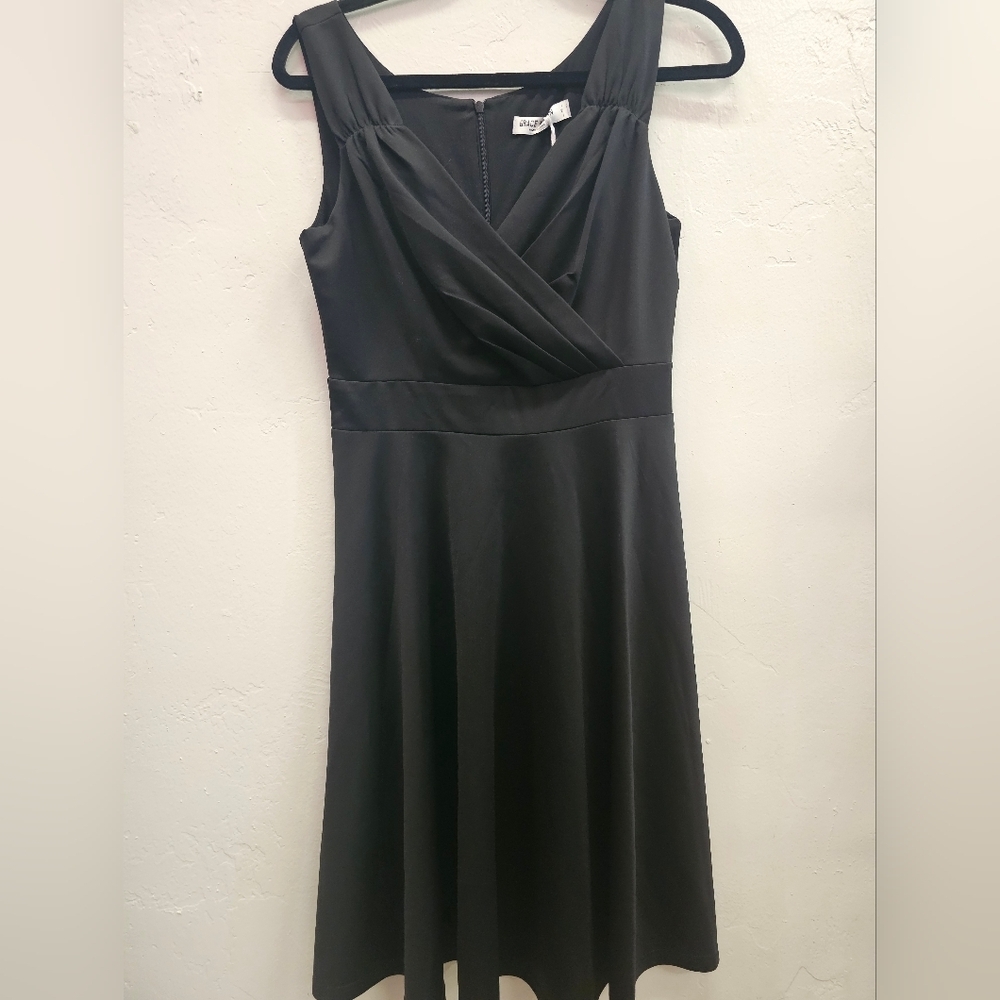 Black, classic, dress, wedding guest, date, casual, goth, chic, dinner, summer